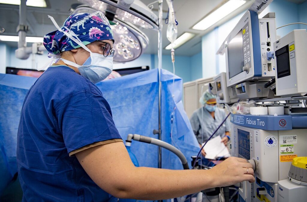 Why Reliable Battery Backup Systems Are Critical for Hospitals